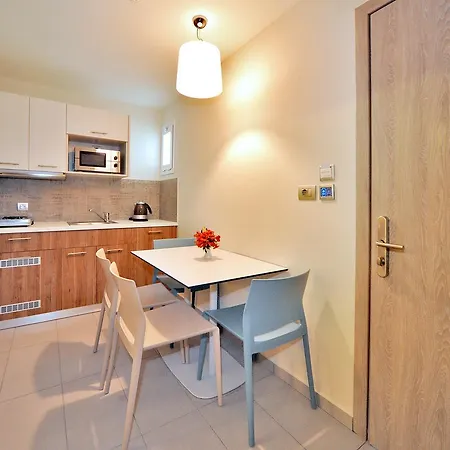 Astron Suites&apartments 3* Cos